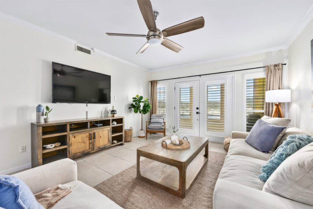 Island 1105 - Lakeview Villa